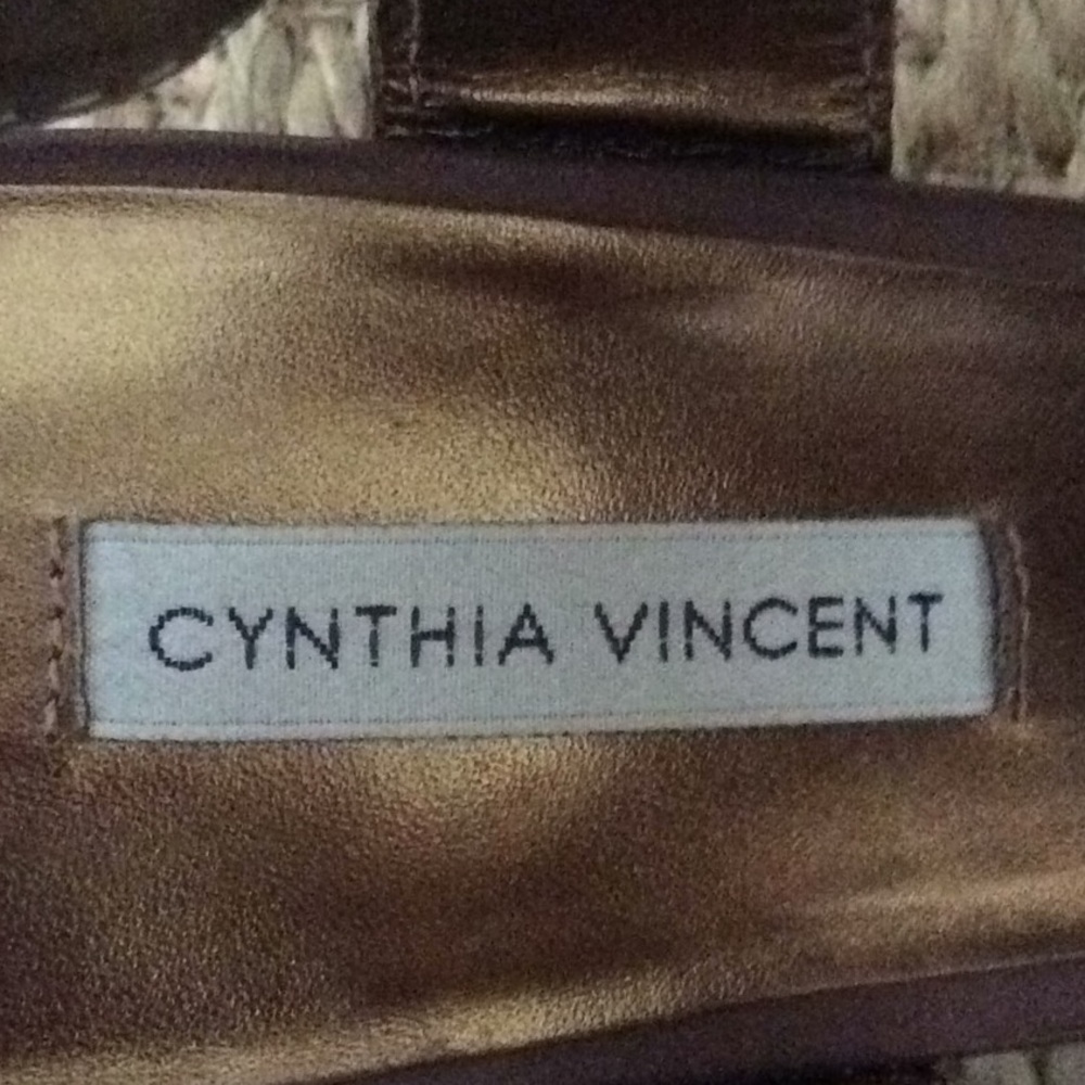 NWT Cynthia Vincent Jemma Sandal with Wood Wedge - Picture 3 of 7